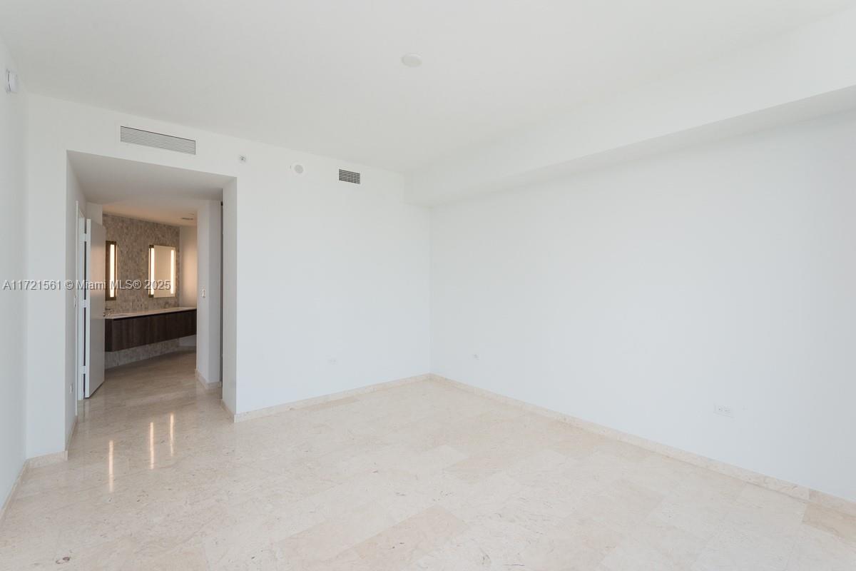 Reach Condo - Residential