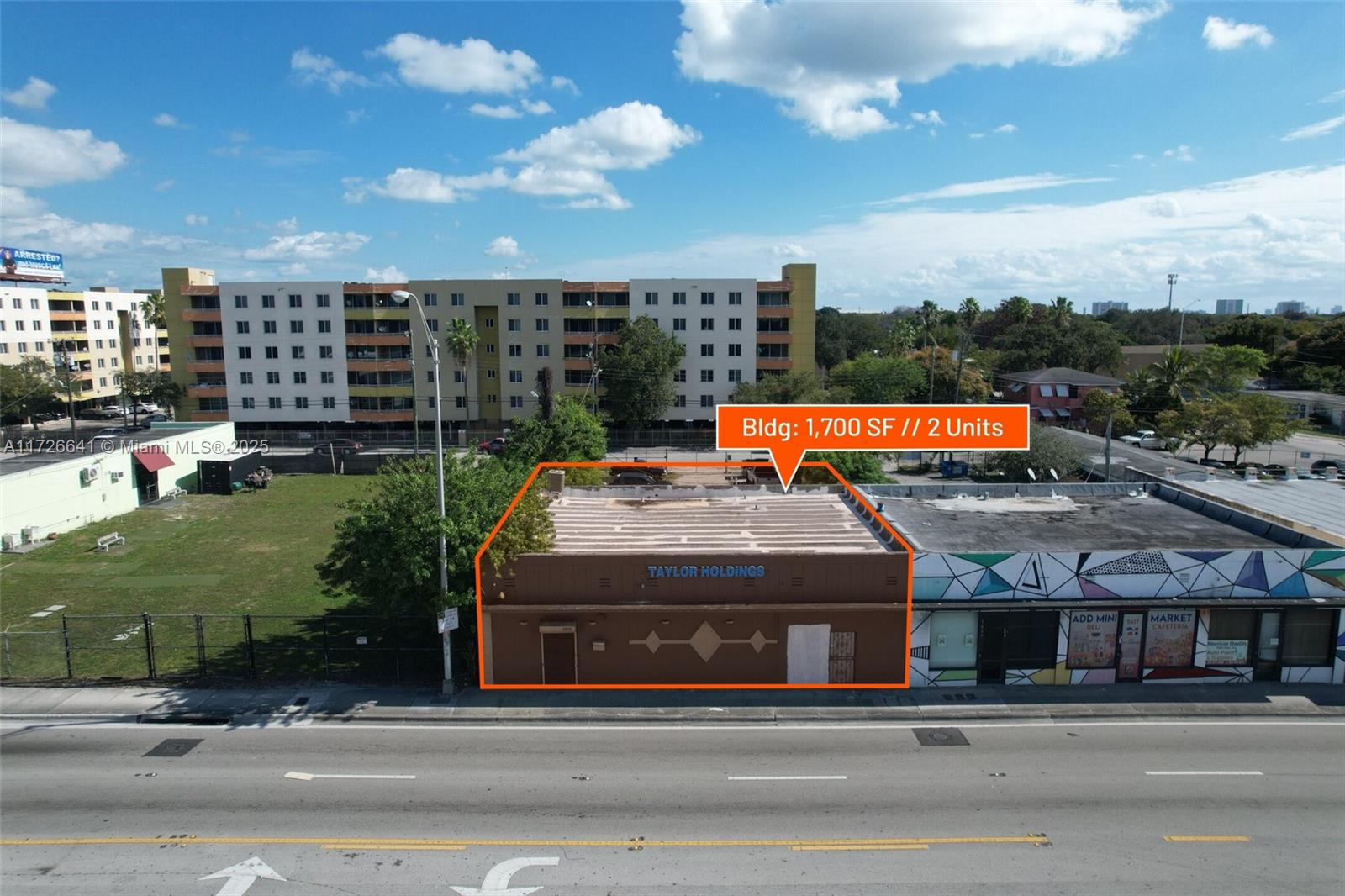 DWNTWN Realty Advisors has been retained exclusively to arrange the sale of 5621 NW 7th Ave in Liberty City, next to Miami’s most talked about neighborhoods of Wynwood and Little River.
This 1,700 SF retail/office building presents an excellent investment opportunity in a vibrant location on a major thoroughfare.
The property’s strategic position offers high visibility, heavy traffic, and proximity to vibrant local culture, catering to the increasing demand for urban retail and office space. Ongoing urban infill development and infrastructure enhancements in the area, property values are poised to continue growing, making this an attractive option for investors seeking returns in a dynamic market.