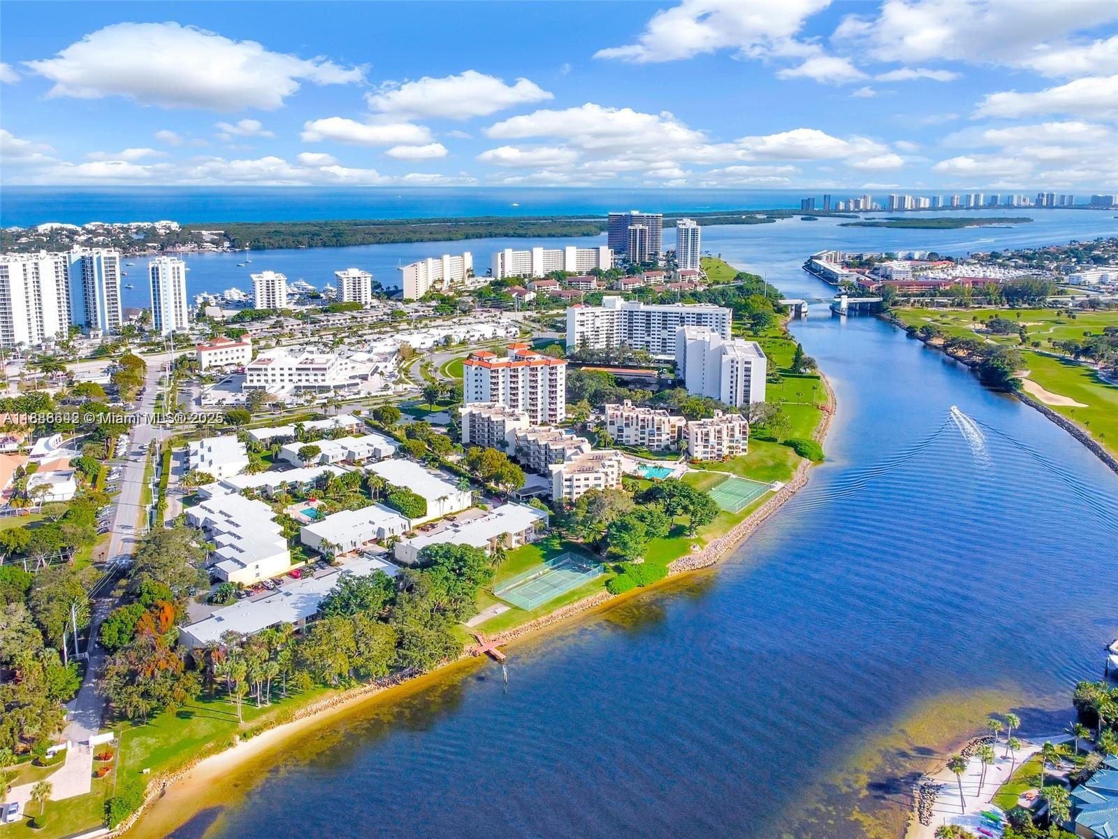 EVERGLADES OF NORTH PALM - Residential Lease