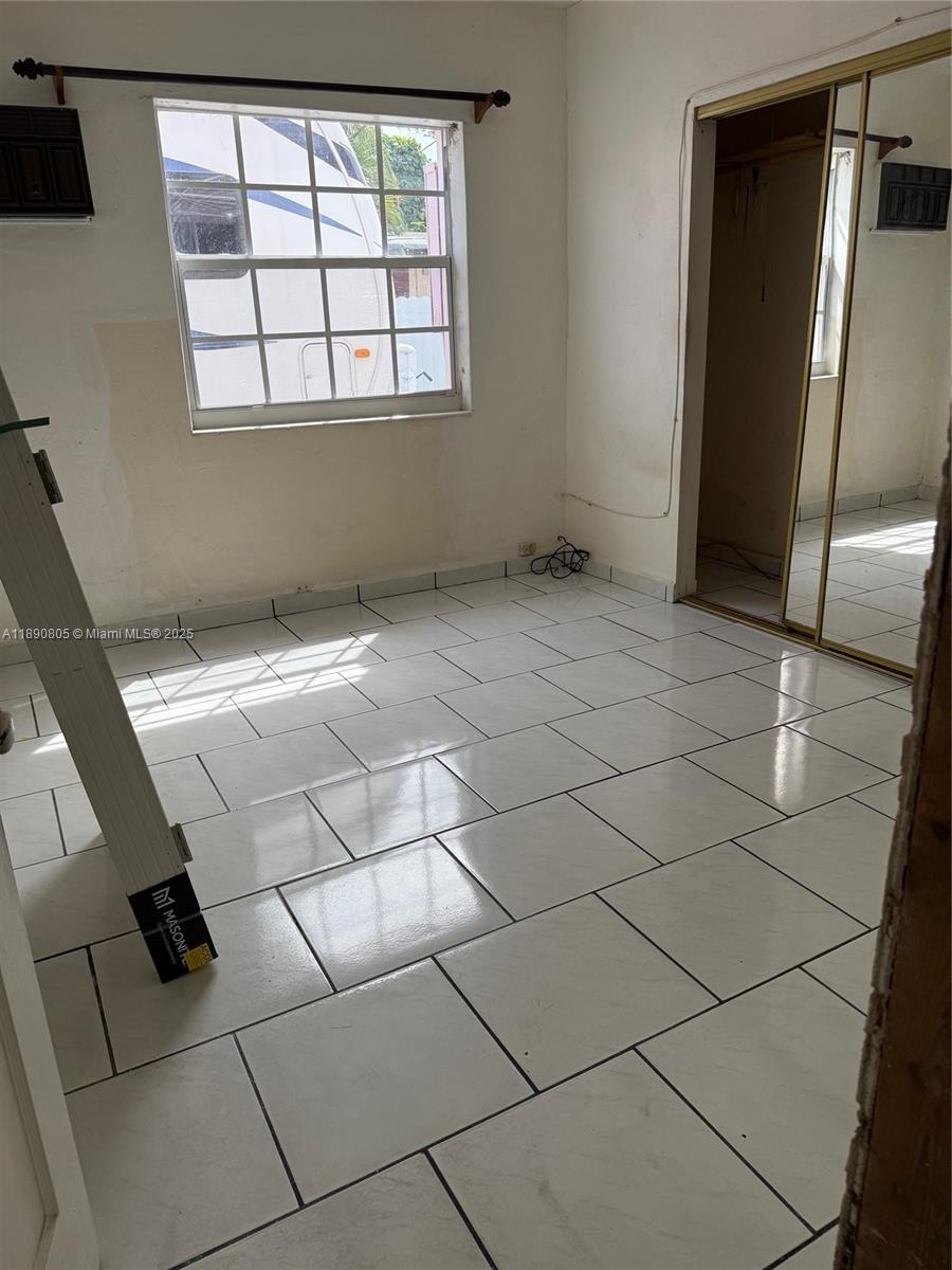 HIALEAH REV PL 12TH ADDN - Residential