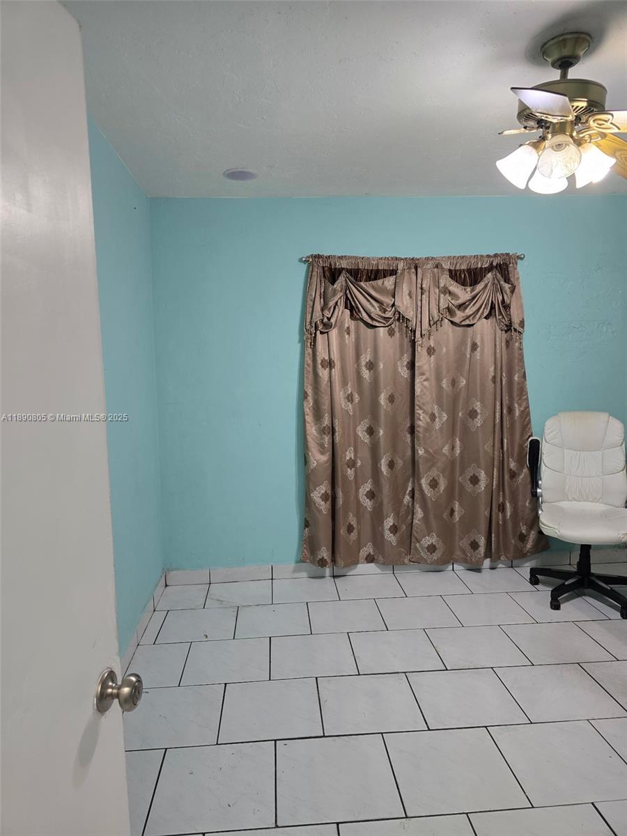 HIALEAH REV PL 12TH ADDN - Residential