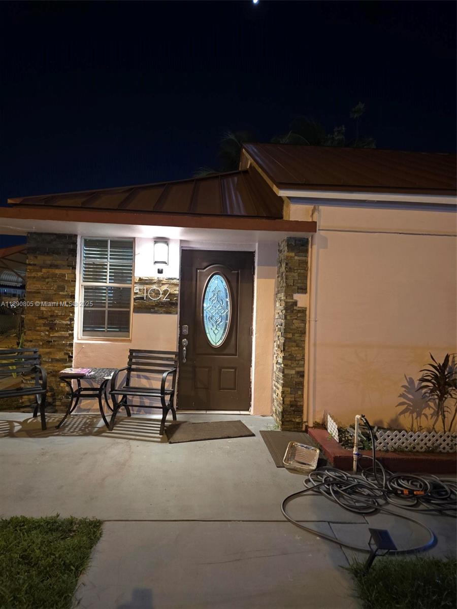 Great investor opportunity for this single family home on a corner lot. 2/1 and 1/1. Fully fenced yard and also white privacy fencing. Paved areas around house plus 2 driveways - lots of room for several vehicles! Metal roof on main house - 2025. Flat roof approximately 10 years.
Bath in main part of house is wheelchair accessible.
This home is located in the heart of Hialeah and close to shopping and restaurants. Easy access to expressways and metrorail.