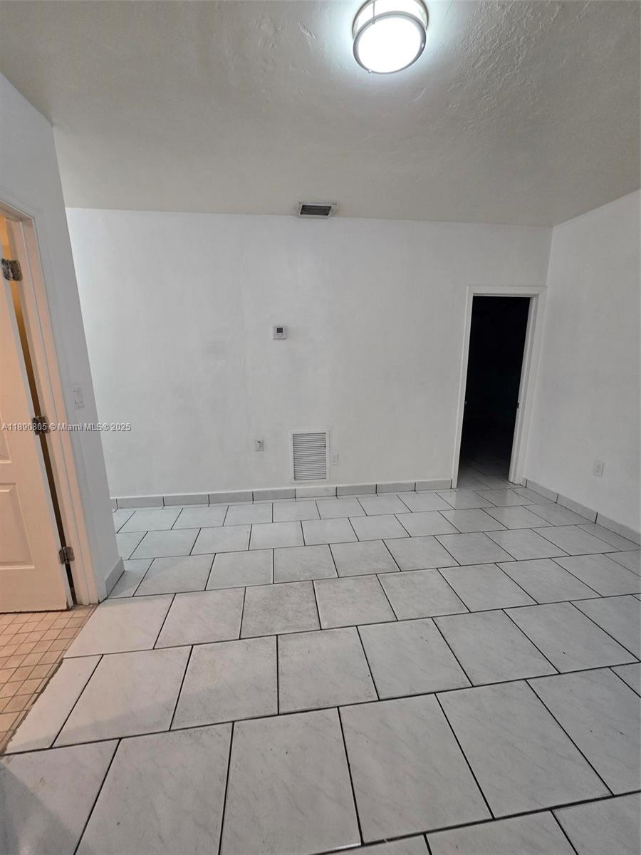 HIALEAH REV PL 12TH ADDN - Residential