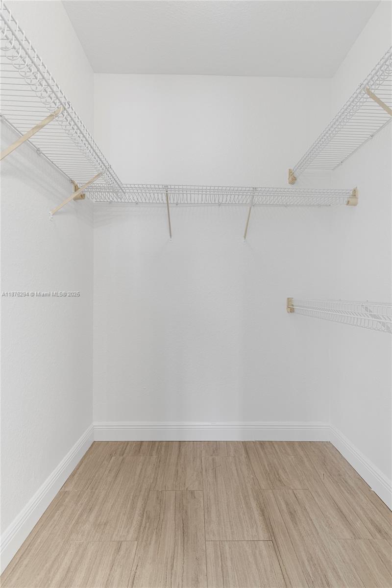 MARIPOSA POINTE AT WESTON - Residential