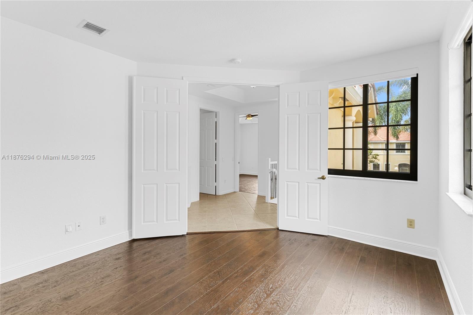 MARIPOSA POINTE AT WESTON - Residential