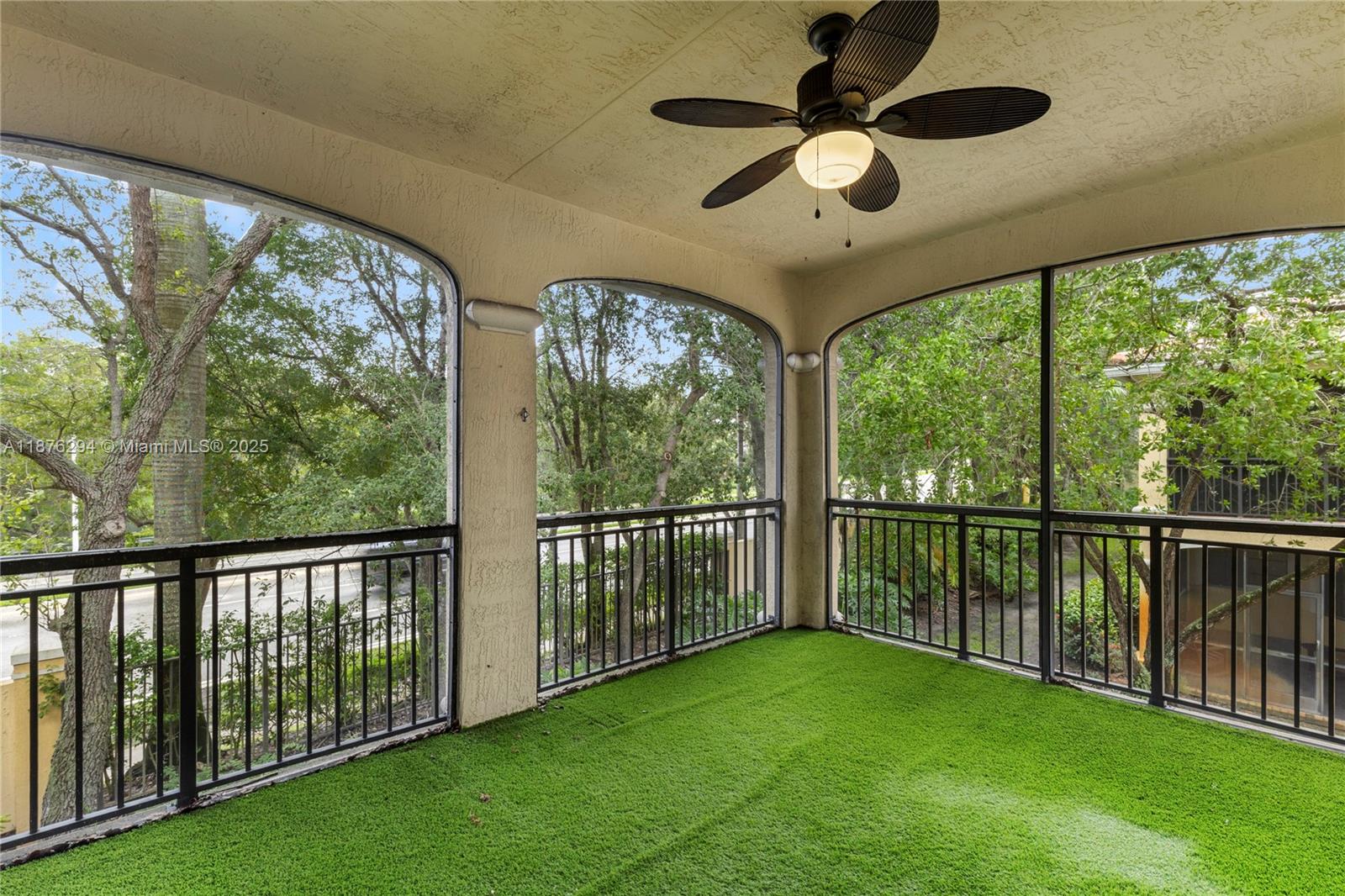 MARIPOSA POINTE AT WESTON - Residential