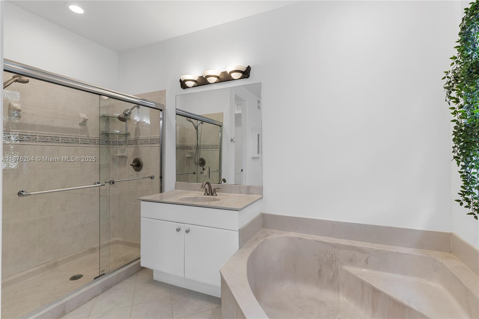 MARIPOSA POINTE AT WESTON - Residential