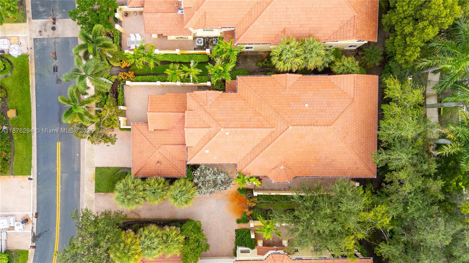 MARIPOSA POINTE AT WESTON - Residential