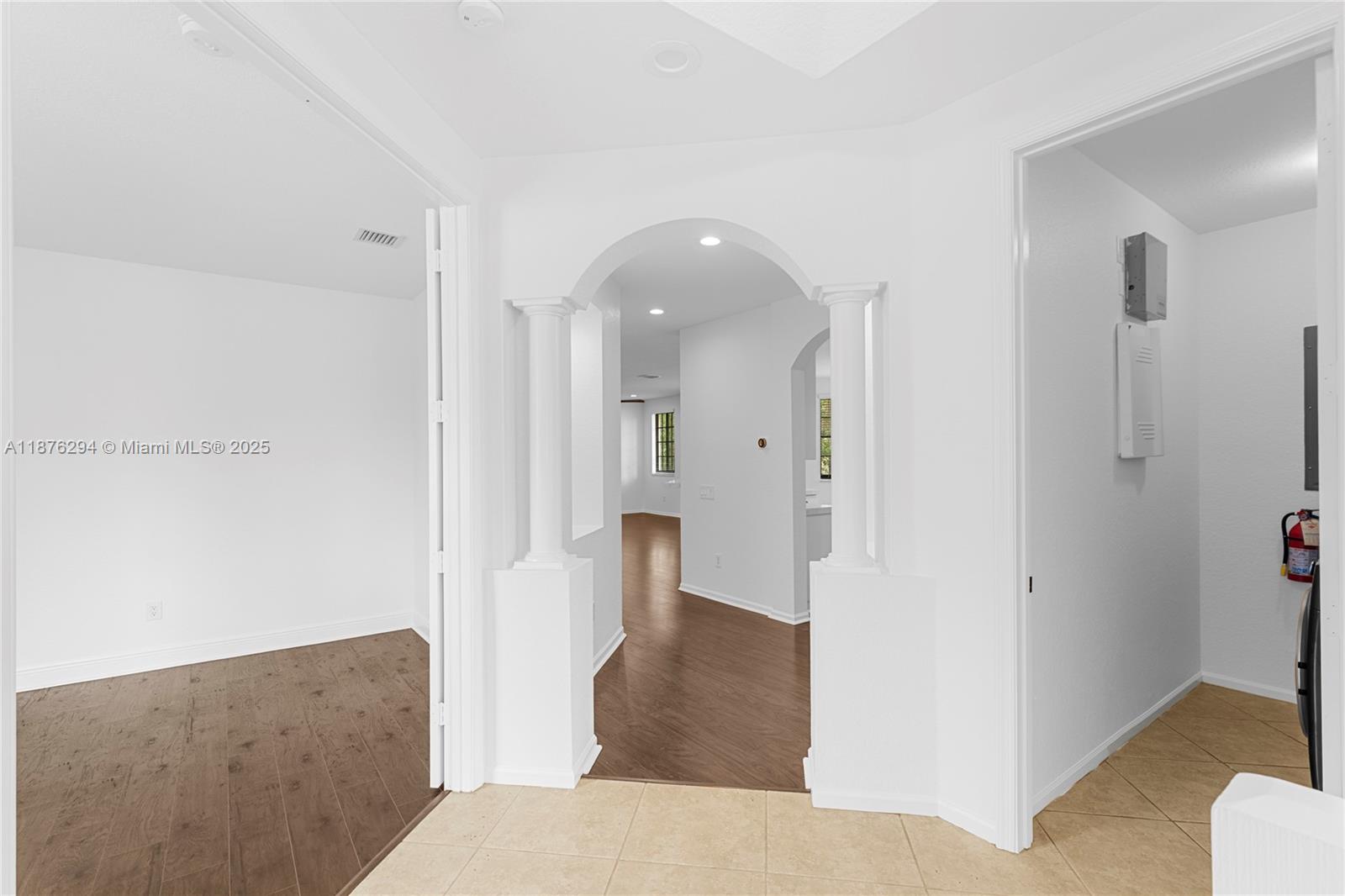 MARIPOSA POINTE AT WESTON - Residential