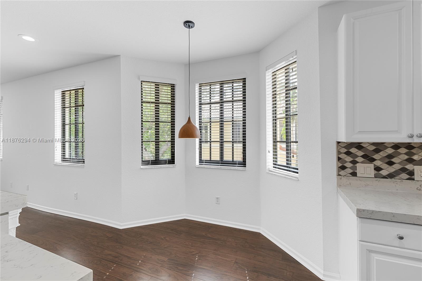 MARIPOSA POINTE AT WESTON - Residential