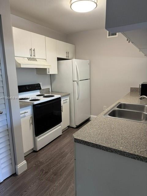 Rental Property at 420 S Park Rd 2-110, Hollywood, Broward County, Florida - Bedrooms: 1 
Bathrooms: 1  - $1,850 MO.
