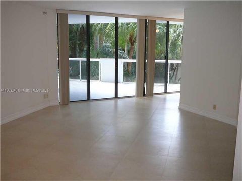 View photos, virtual tours, details... 3610 Yacht Club Dr 211 Aventura FL 33180
