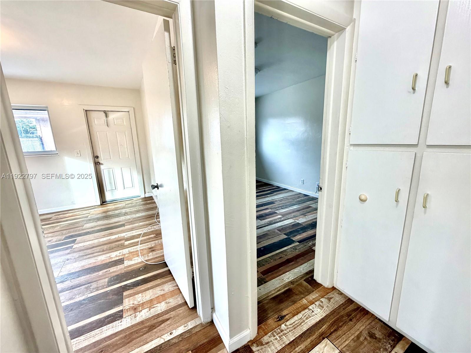 TOWNE APARTMENTS ASSOCIAT - Residential Lease