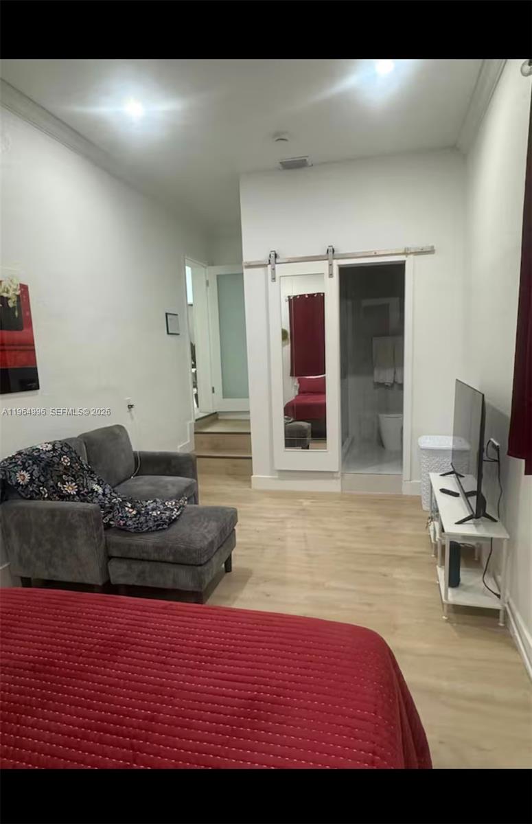 COUNTRY CLUB ESTATES SEC - Residential