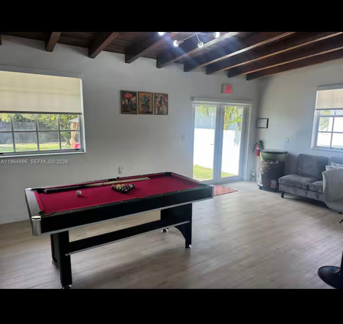 COUNTRY CLUB ESTATES SEC - Residential