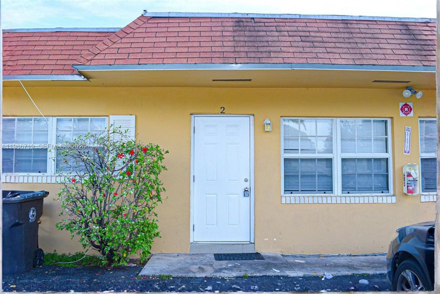 Beautifully maintained property located in the heart of Lauderdale Lakes! This spacious home at 4260 NW 31 Terrace offers a comfortable and functional layout, perfect for both families and individuals seeking convenience and style. Featuring bright living areas filled with natural light, a well-appointed kitchen, and generously sized bedrooms, this home provides the perfect balance of comfort and practicality.

Enjoy a large backyard ideal for relaxing or entertaining, along with ample parking and a quiet residential setting. Conveniently situated near major highways, shopping centers, dining, and schools, this property offers easy access to everything you need.

Don't miss this great opportunity to live in a well-located and inviting home in Lauderdale Lakes!
