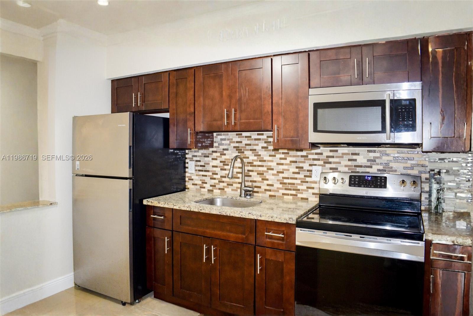 ORIOLE ESTATES SEC 8 - Residential Lease