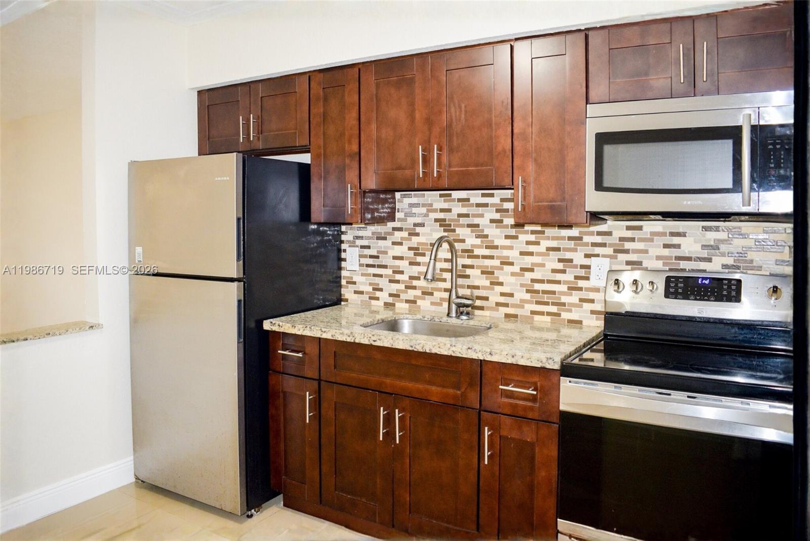 ORIOLE ESTATES SEC 8 - Residential Lease