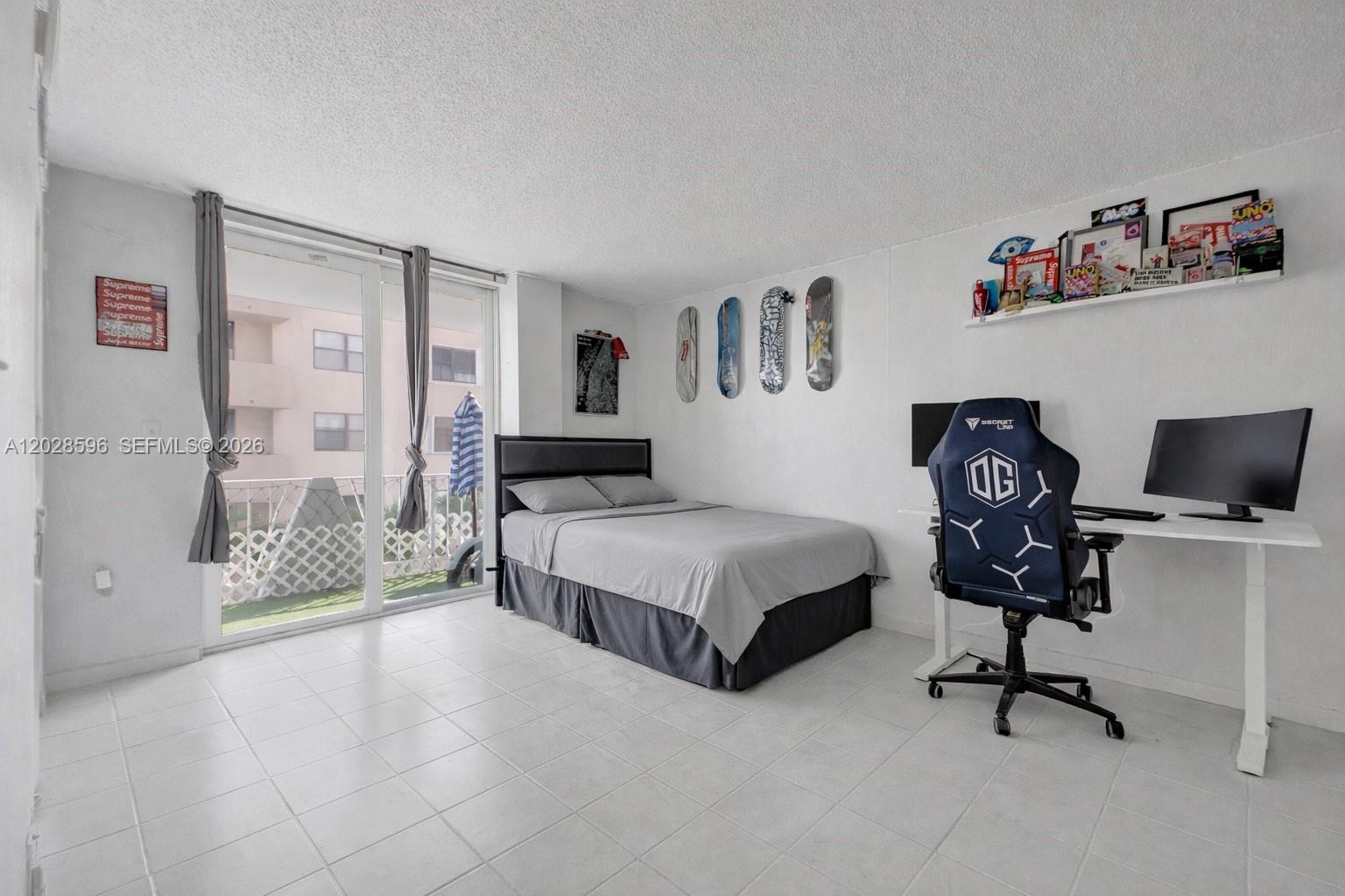 7133 Bay Dr 305