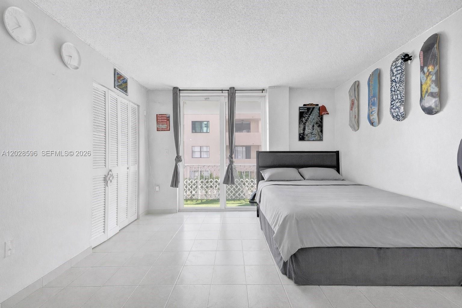 7133 Bay Dr 305