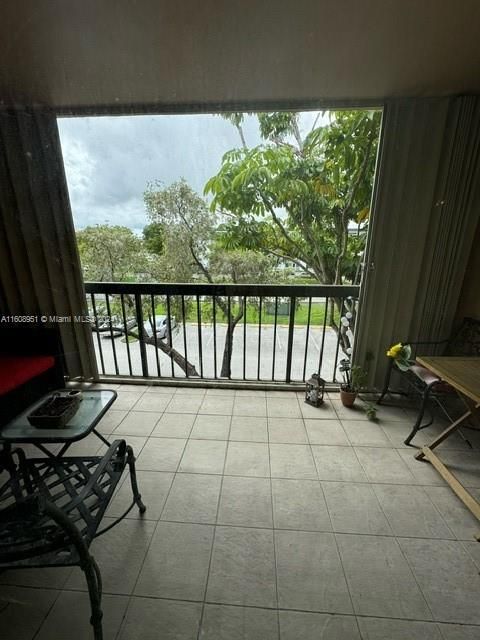 Condominium in Miami FL 10975 107th St St 9.jpg