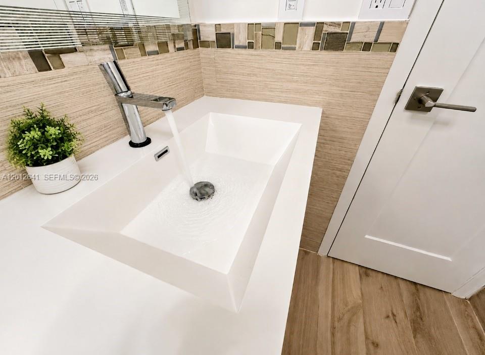 PARKER PLAZA CONDO ESTATE - Residential