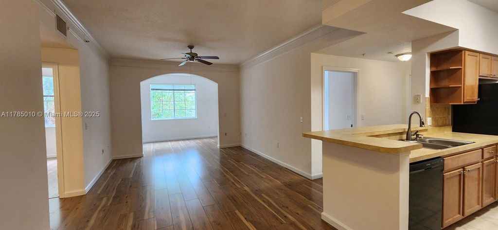 Photo of 6201 W Myrtlewood Cir W #6201, Palm Beach Gardens, FL 33418 (MLS # A11785010)