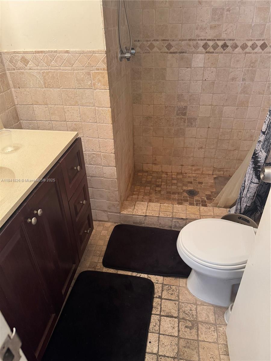 SOMERSET NO 4 CONDO - Residential