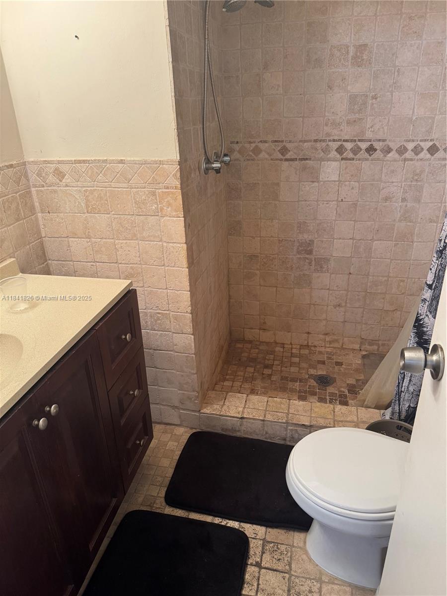 SOMERSET NO 4 CONDO - Residential