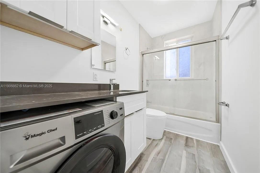 LAWRENCE ESTATE LAND CO - Residential Lease