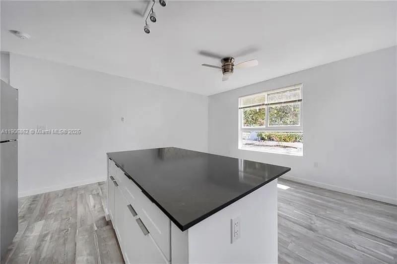 LAWRENCE ESTATE LAND CO - Residential Lease