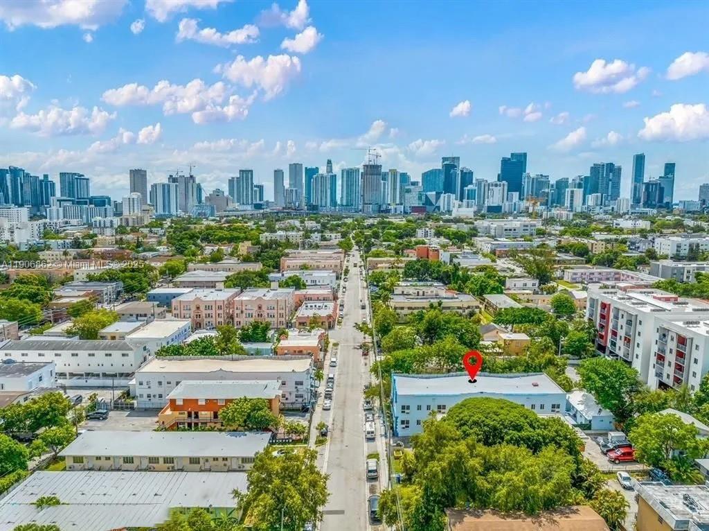 LAWRENCE ESTATE LAND CO - Residential Lease