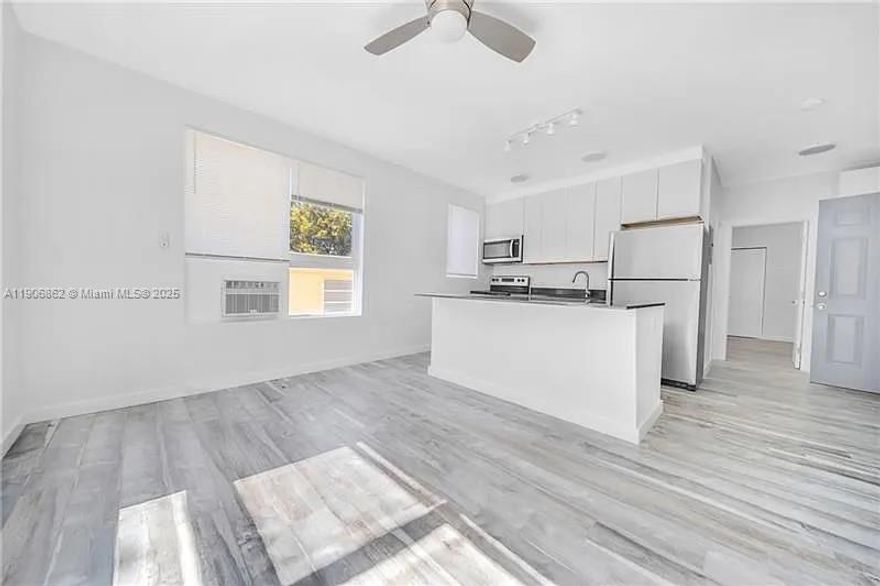 Spacious and modern 1-bedroom apartment in the heart of Little Havana. Features include a fully equipped kitchen
w/ stainless steel appliances, quartz countertops, and ample cabinet space. Enjoy the comfort of an in-unit
washer/dryer combo, impact windows, and stylish laminate flooring. Bright, open layout with plenty of natural
light. Close to Downtown Miami, Brickell, and major highways. Walking distance to shops, cafes, and public transit.
Experience the vibrant local culture with nearby dining, shopping, and entertainment options. Water, sewer, trash,
and pest control included. Easy street parking. Professionally managed with fast approval for qualified tenants. A
smart option for renters seeking privacy, value, and prime location. Easy to show! Contact the listing agent today!