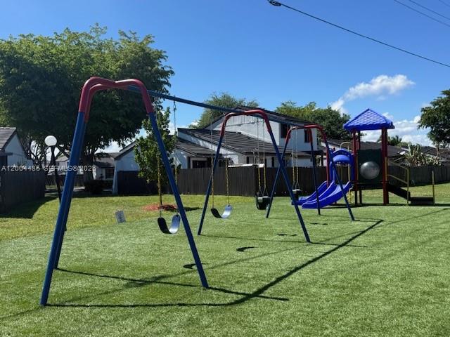 DEERWOOD TOWNHOMES - Residential