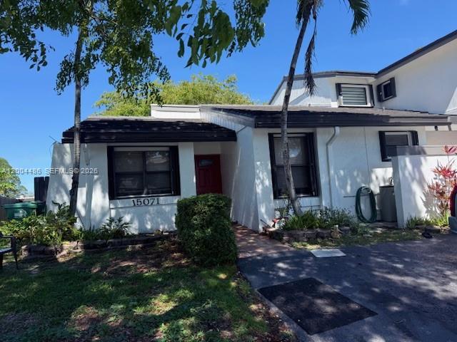 DEERWOOD TOWNHOMES - Residential