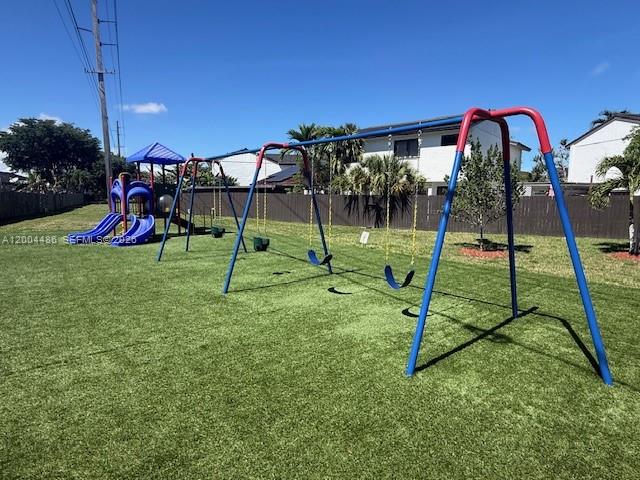 DEERWOOD TOWNHOMES - Residential