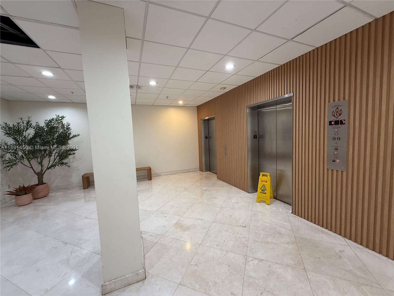 COMMODORE PLAZA CONDO - Residential