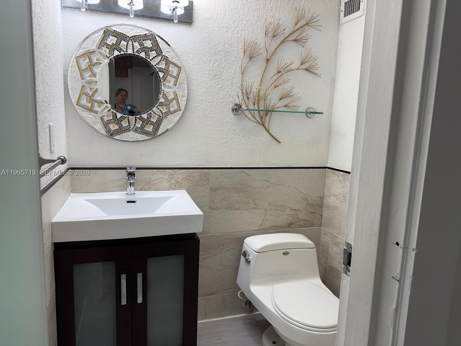 PLAZA OF AMERICAS CONDO P - Residential Lease