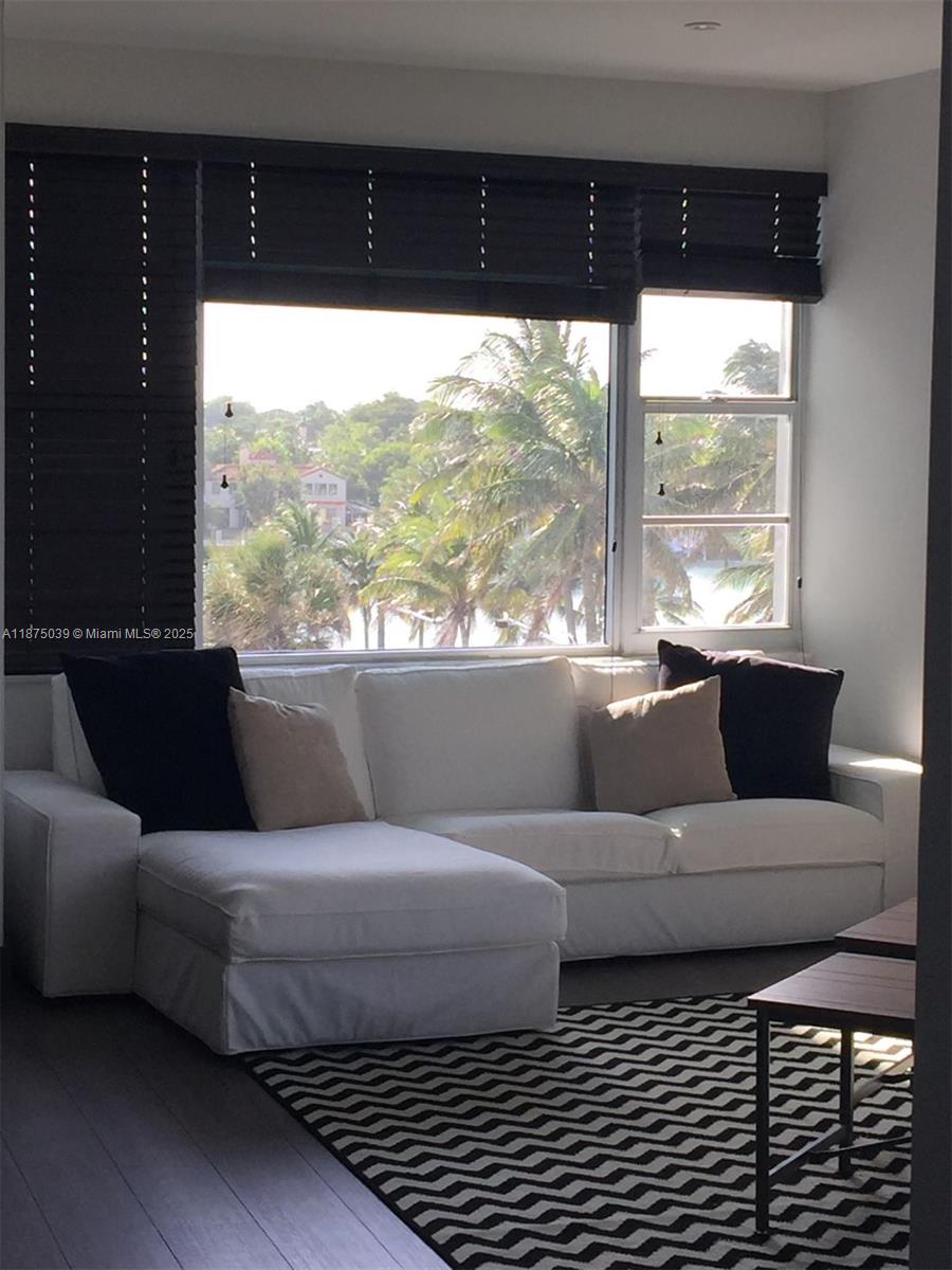 IMPERIAL HOUSE CONDO - Residential Lease