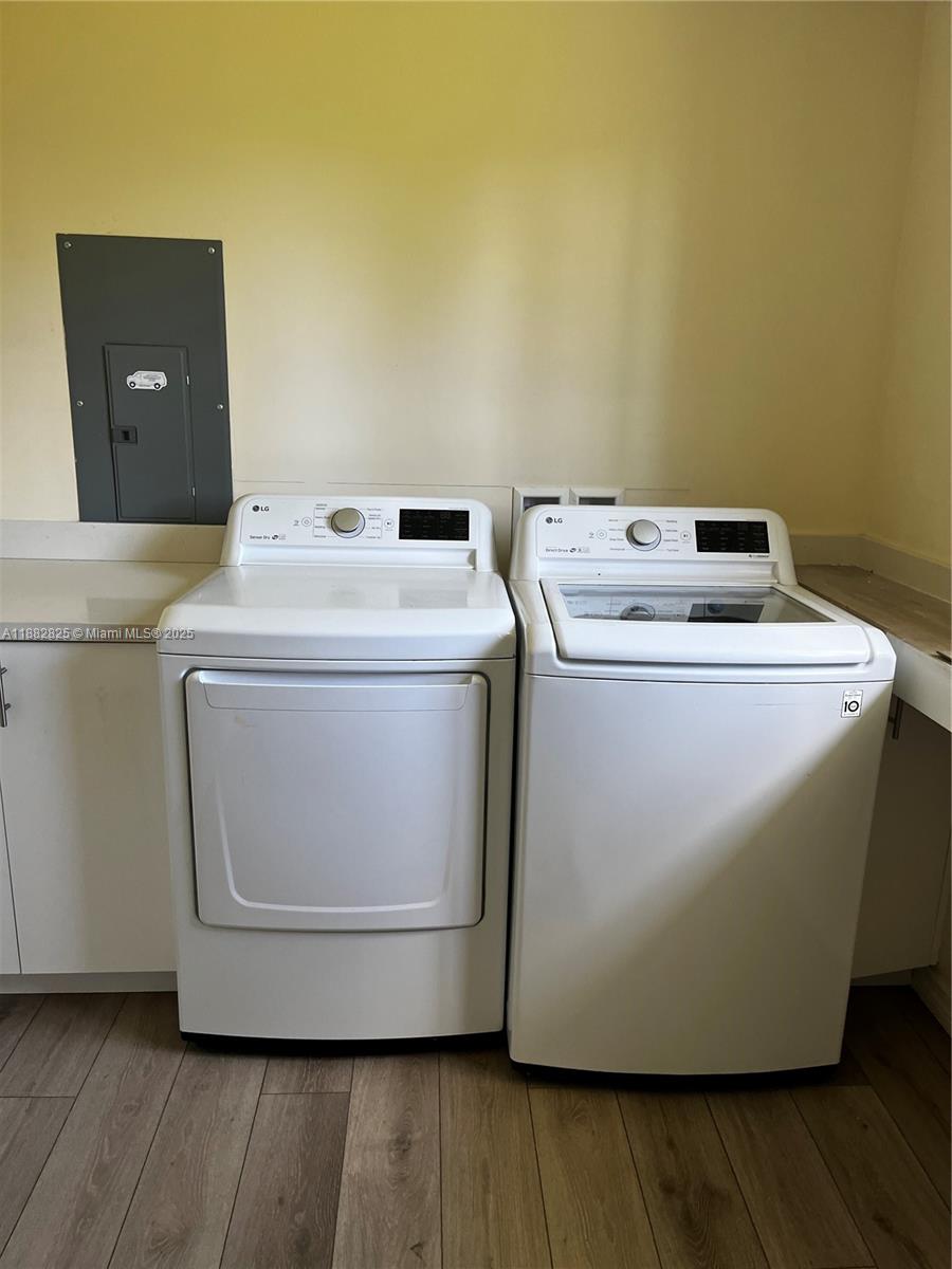 SPENCER & FOLLETTS SUB - Residential Lease