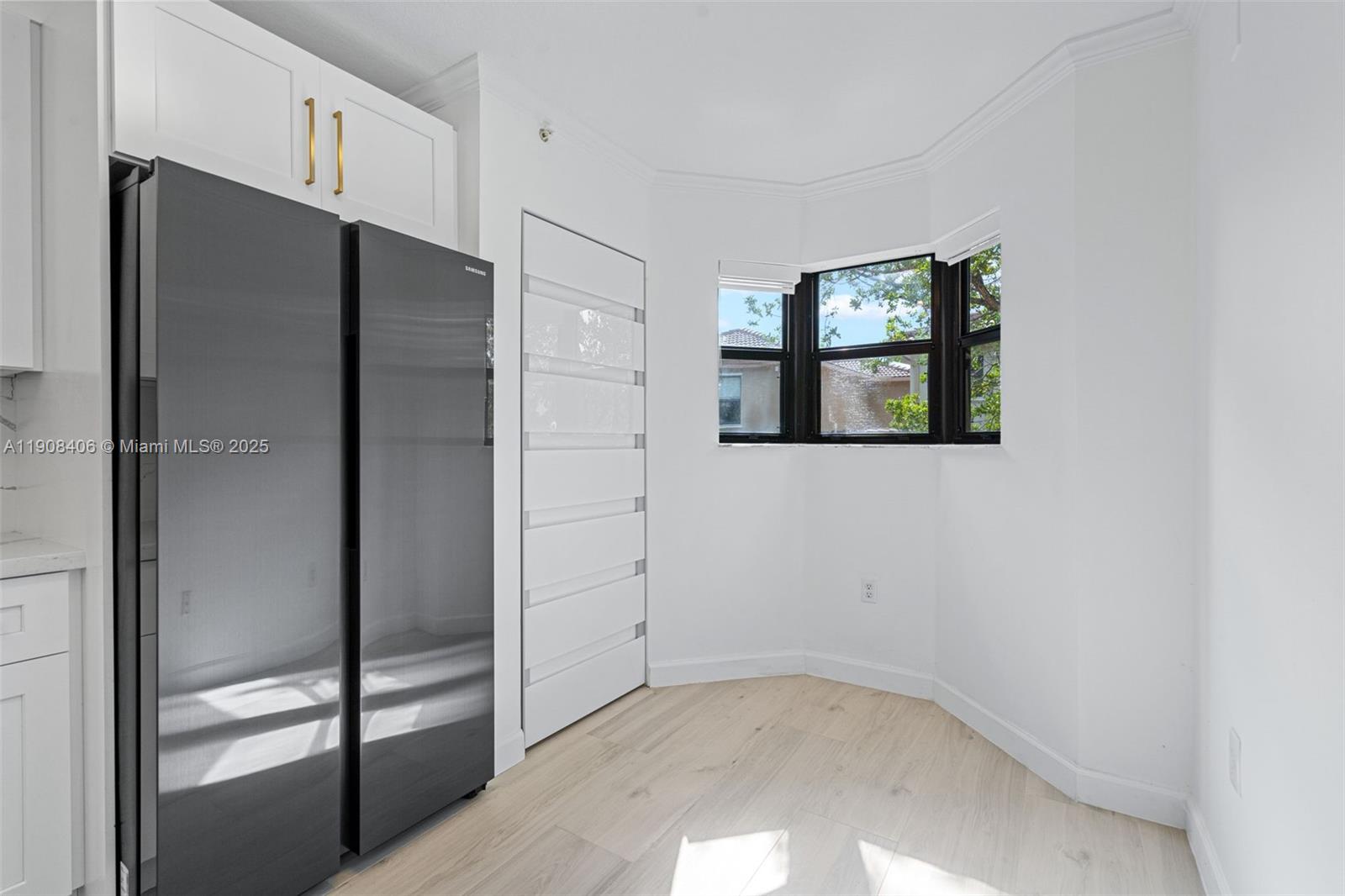 THE COURTS AT BAYSHORE II - Residential