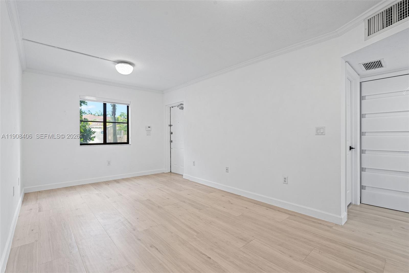 THE COURTS AT BAYSHORE II - Residential