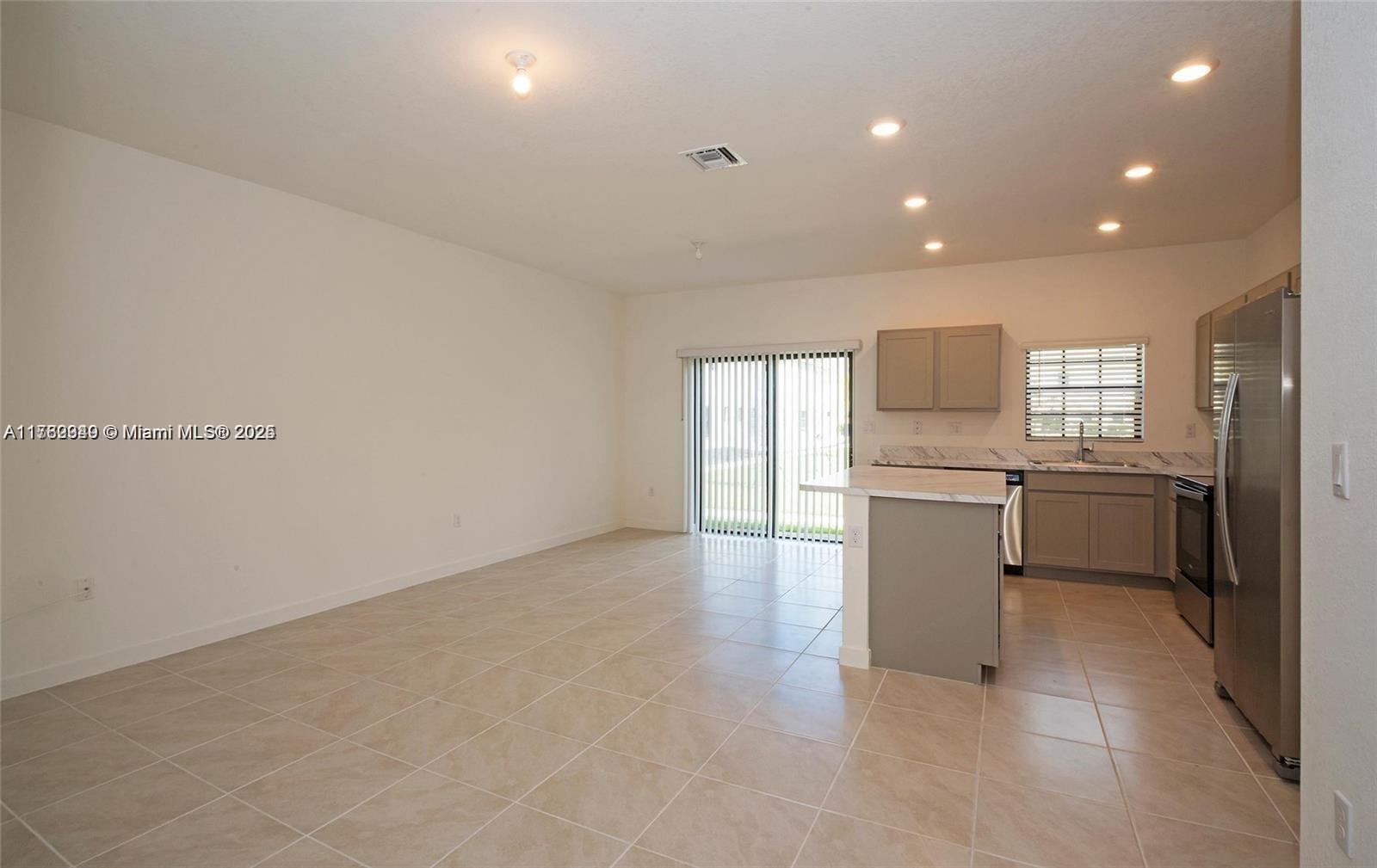 REGAL PALM - Residential