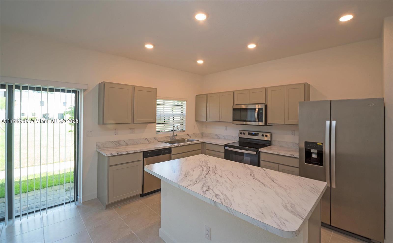REGAL PALM - Residential