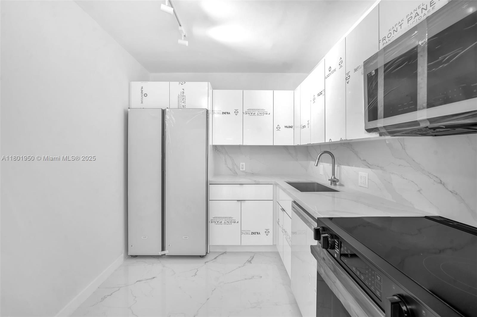 CORONADO CONDO- TOWER II - Residential