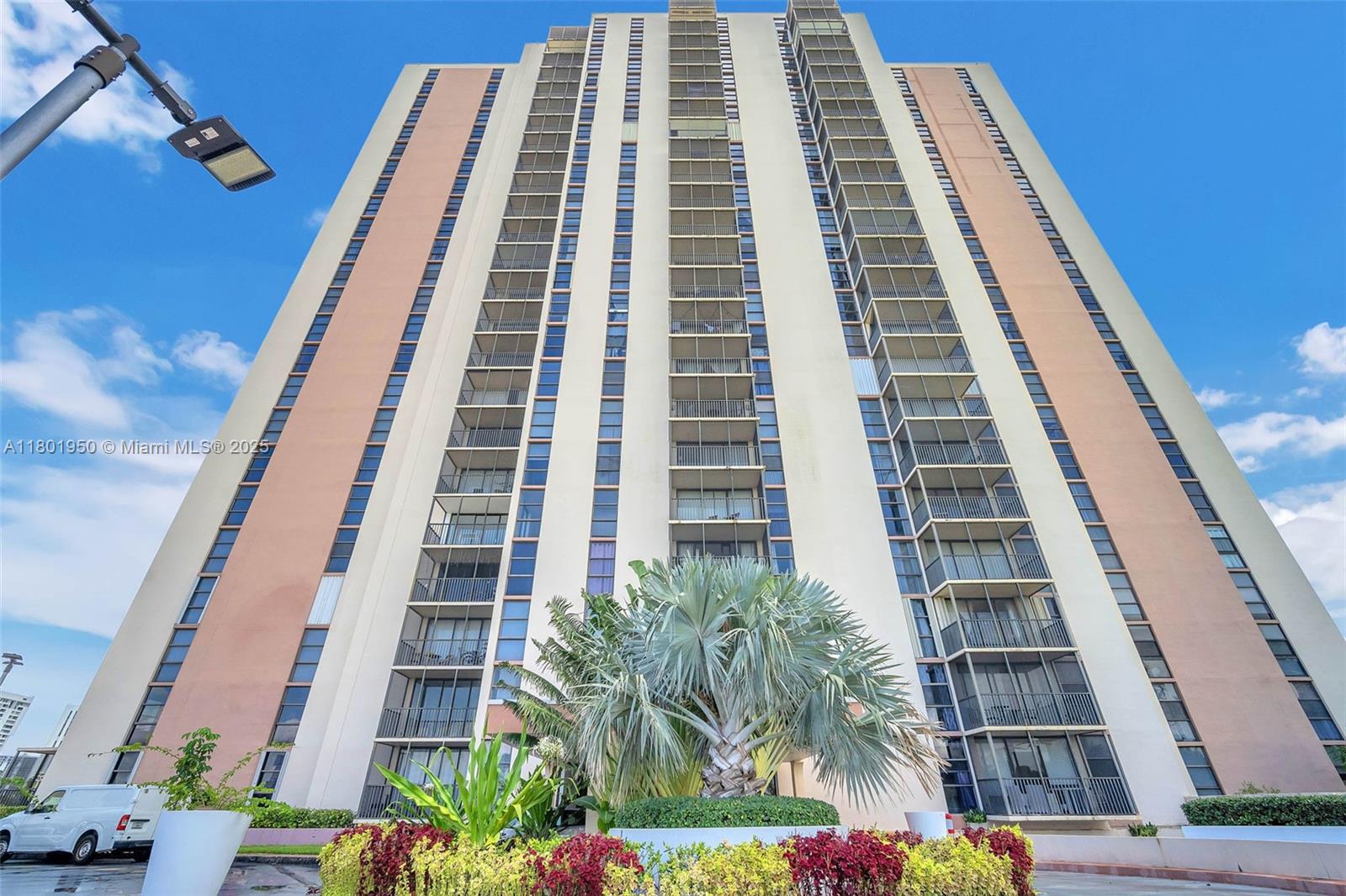 CORONADO CONDO- TOWER II - Residential
