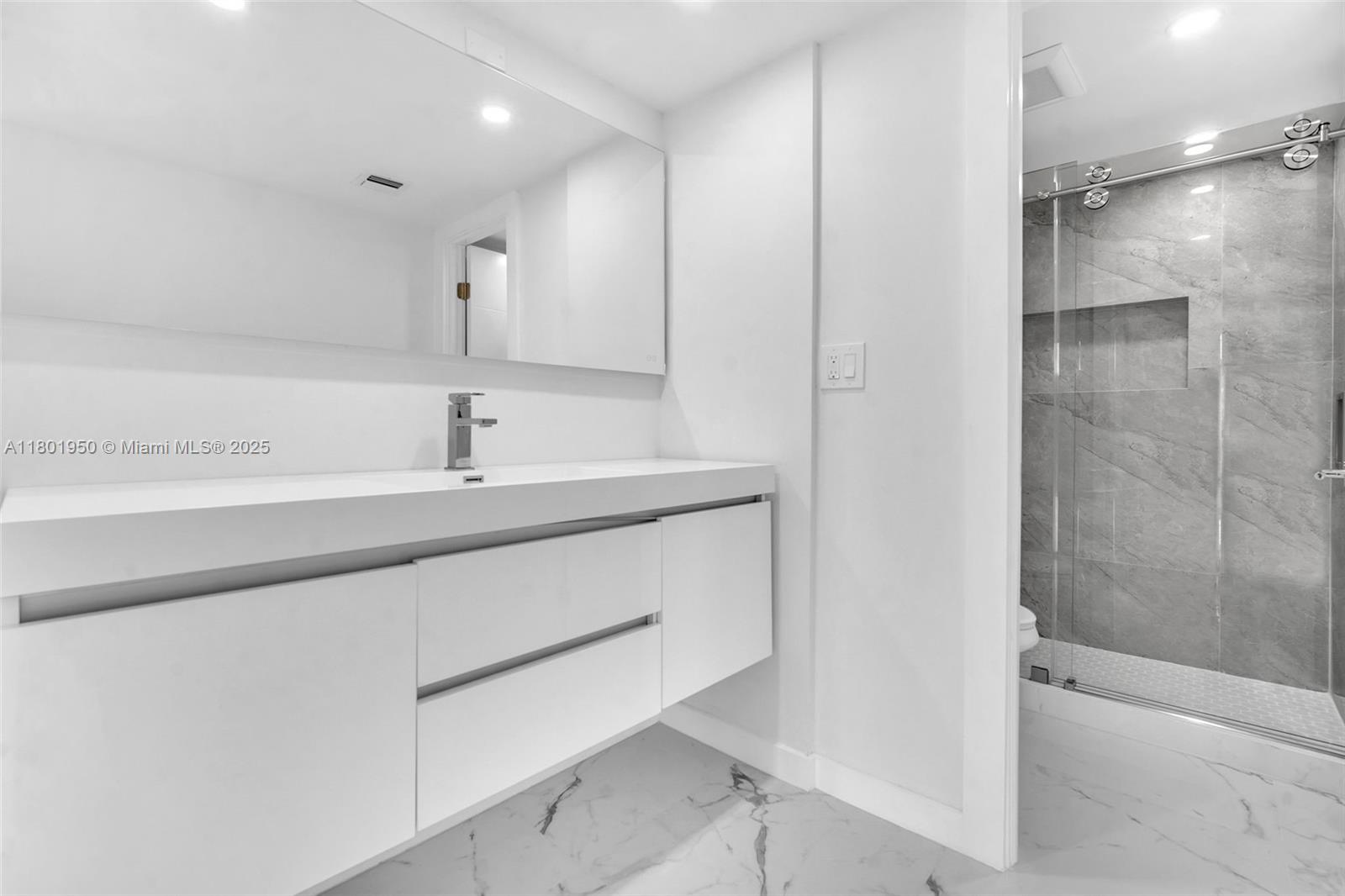 CORONADO CONDO- TOWER II - Residential