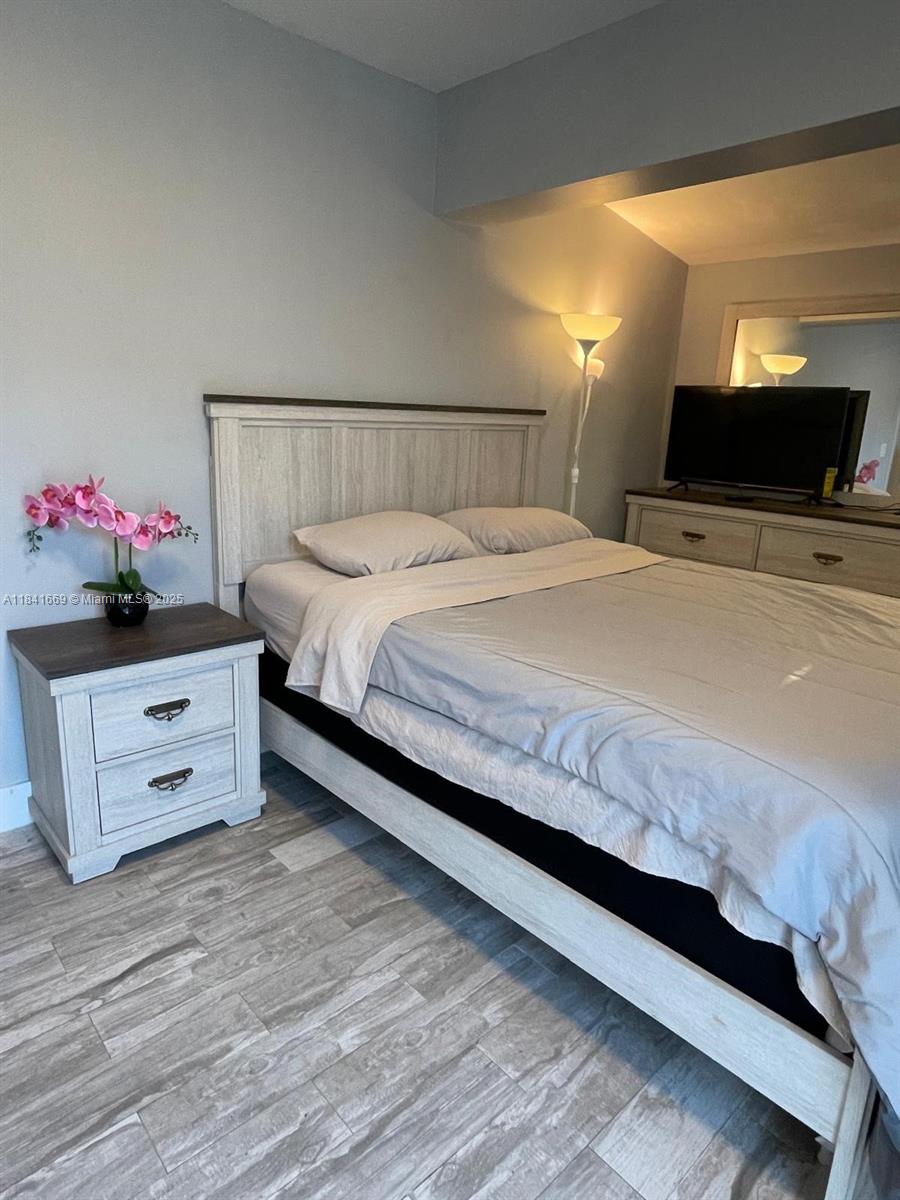 Welcome to your perfect private retreat in the heart of Fort Lauderdale. This beautifully maintained 1-bedroom, 1-bath efficiency is located within the exclusive area. Designed for comfort and simplicity, the unit features a private entrance, modern finishes, and includes all utilities—electricity, water, Wi-Fi, and more. Enjoy stress-free living with free parking and a peaceful environment ideal for professionals or couples. Minutes from major highways, Fort Lauderdale Airport, Hard Rock Guitar , shopping centers, and entertainment. A rare opportunity you won’t want to miss!