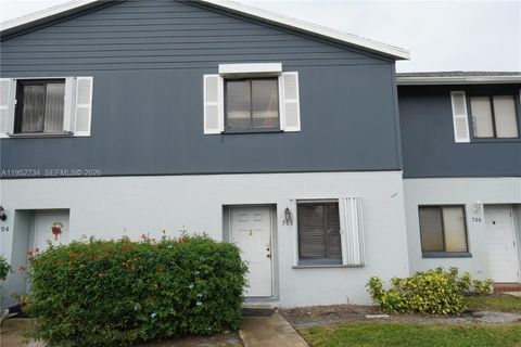 2641 W Gately Dr W West Palm Beach FL 33415