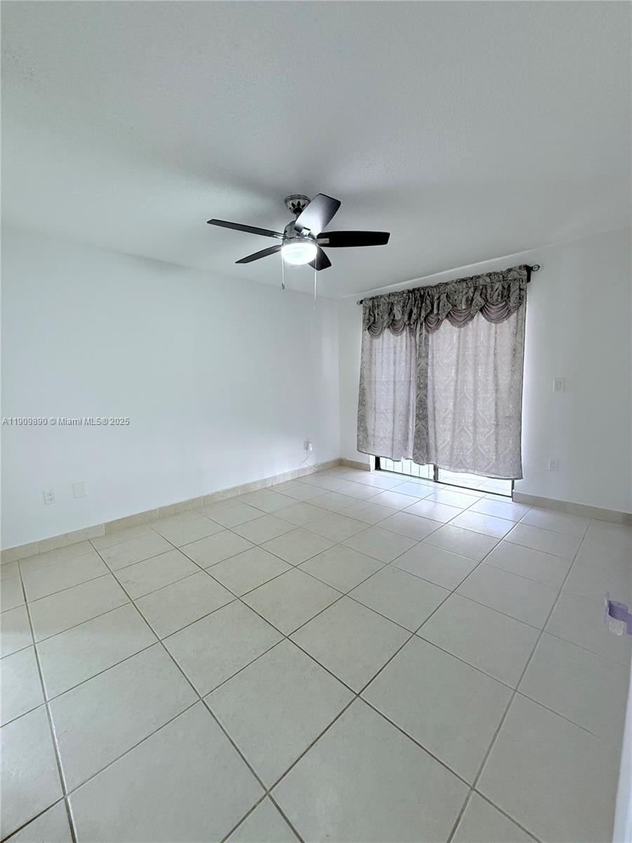 6430 W 25th Ln, Hialeah, FL, 33016/$474,999 4 6430 W 25th Ln